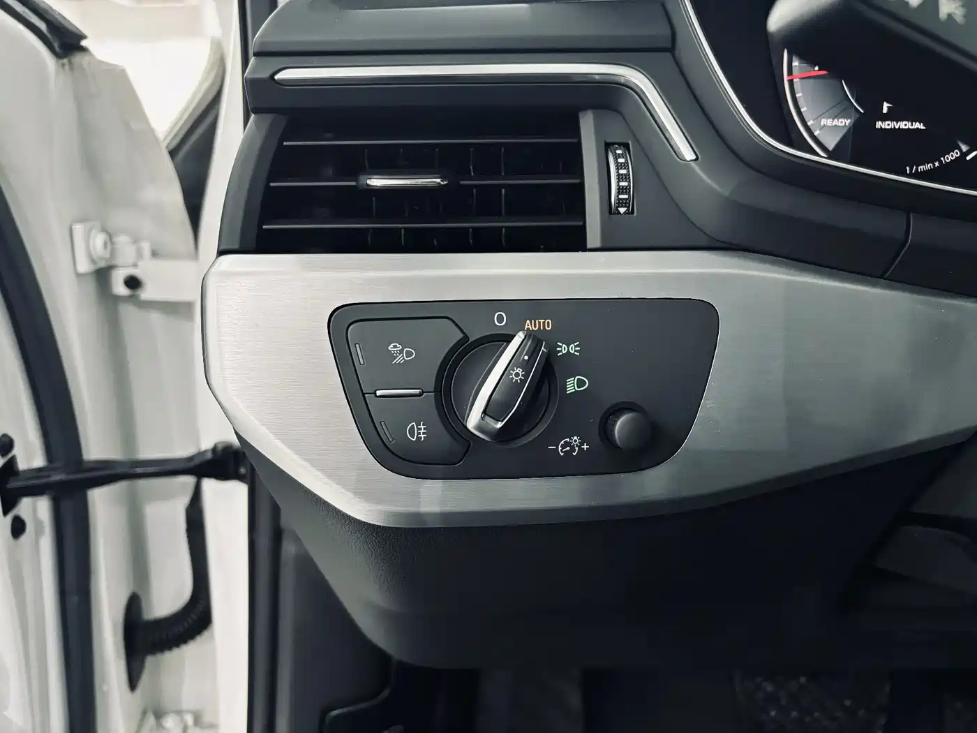 Audi A4L 2020 40 TFSI Fashion Dynamic Edition фото 11