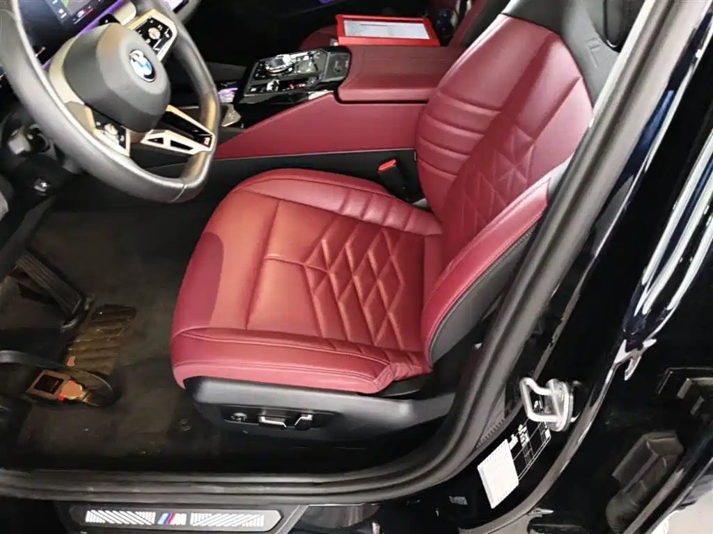 BMW 5 Series 2025 530Li Premium M Sport Package фото 15