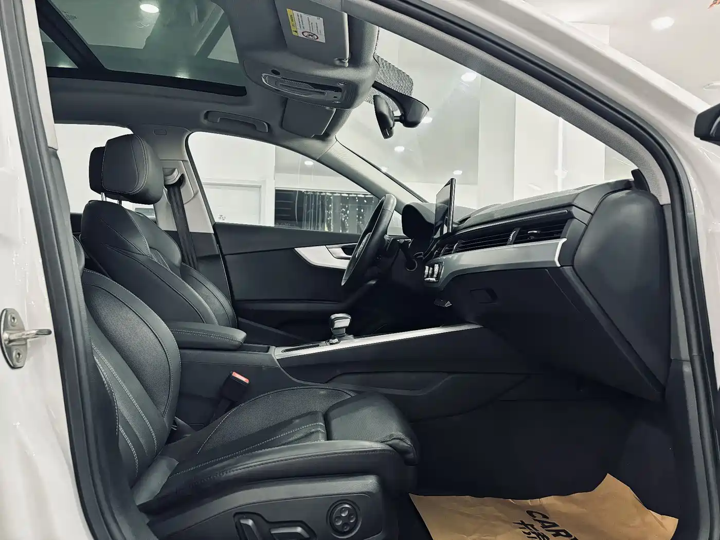 Audi A4L 2020 40 TFSI Fashion Dynamic Edition фото 21