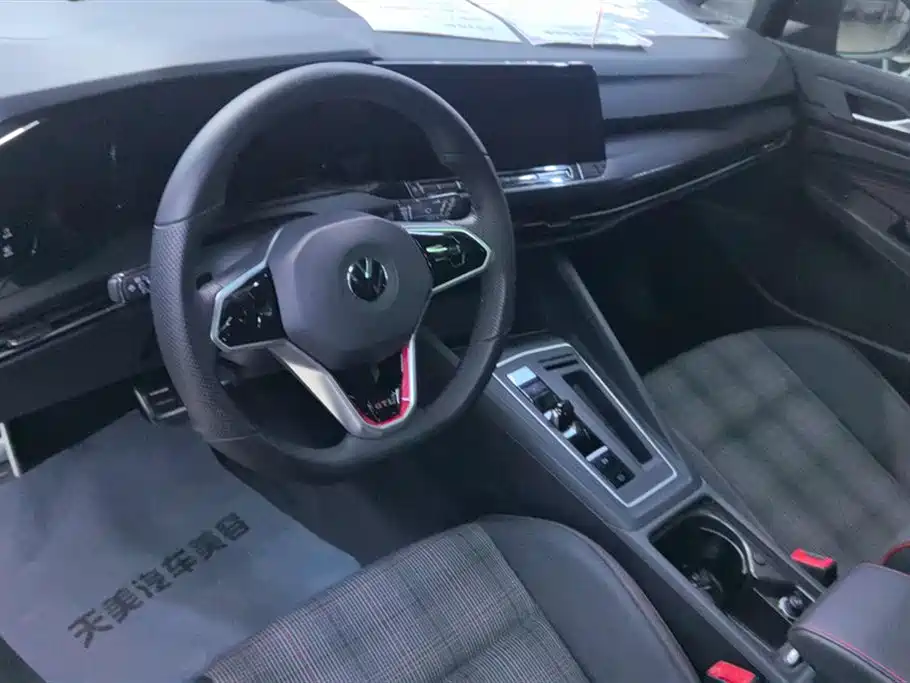 Volkswagen Golf GTI 2023 380TSI DSG GTI фото 12