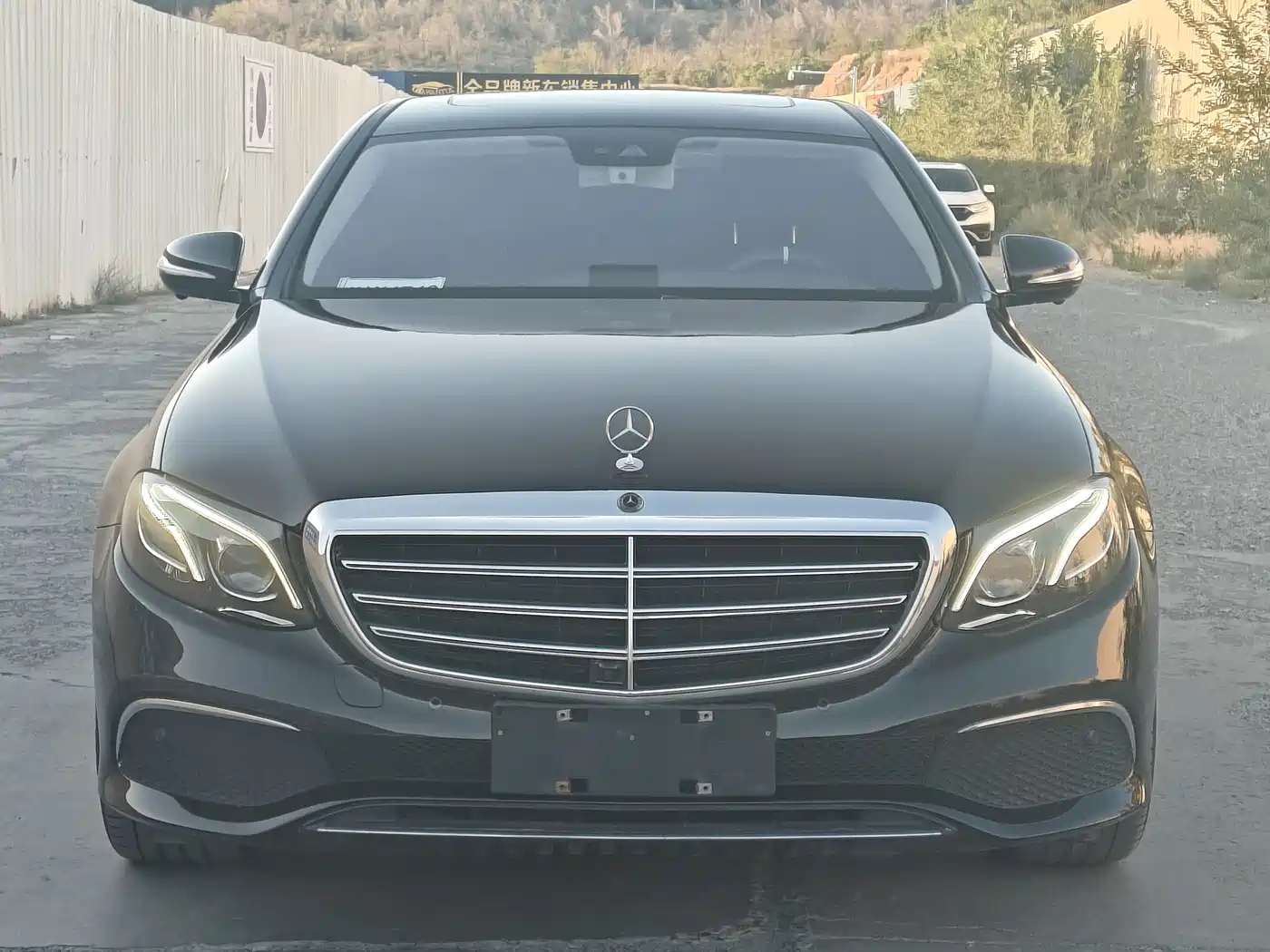 Фото 2 - Mercedes-Benz E-Class