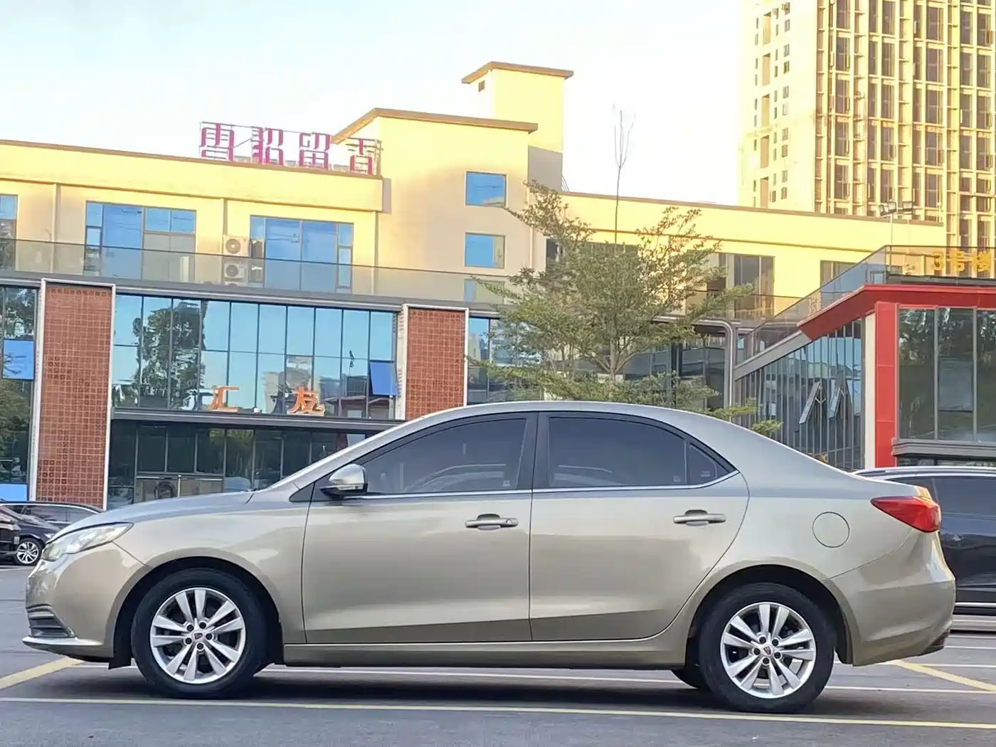 ROEWE 360