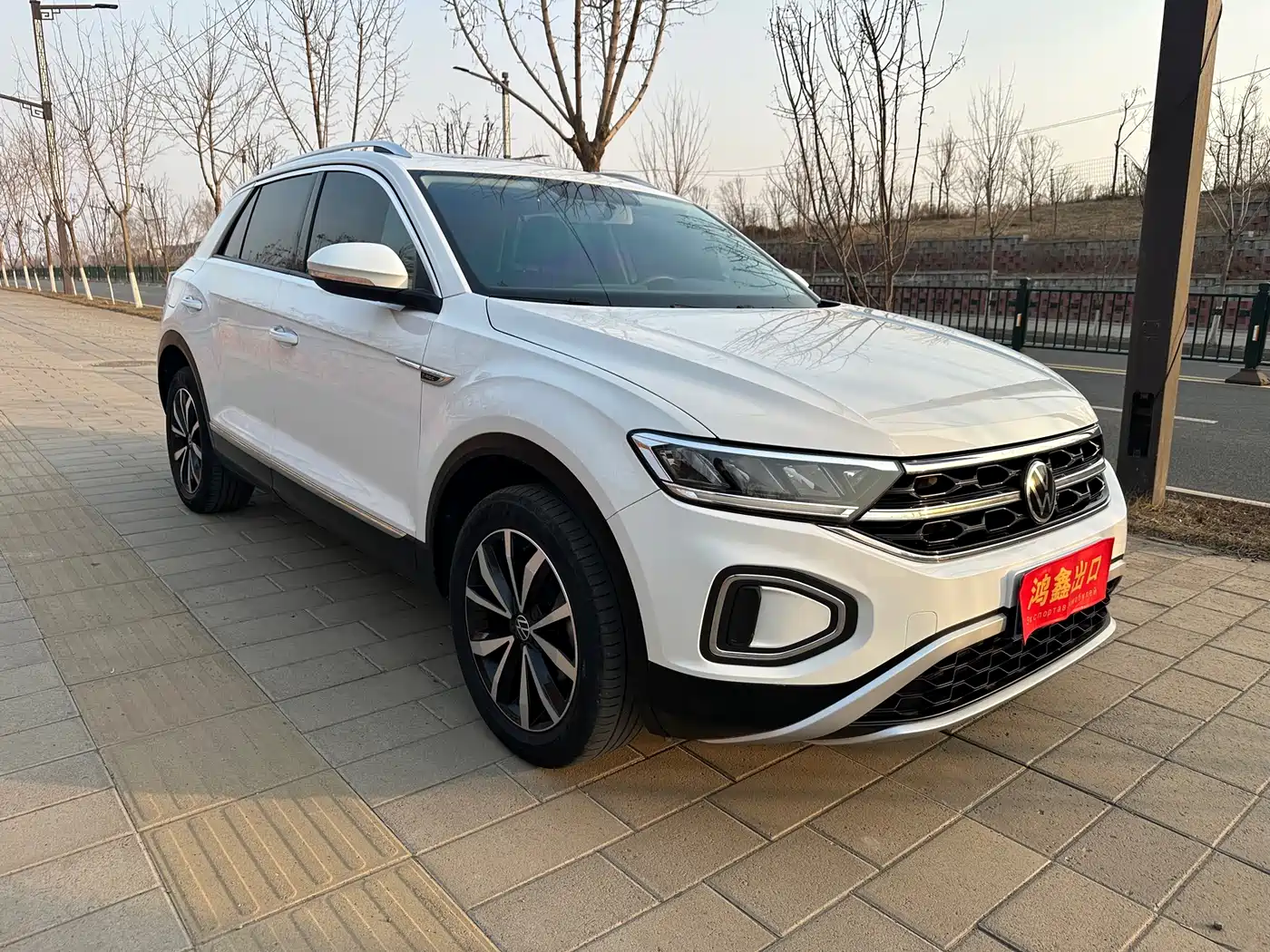 Volkswagen T-ROC 2023 280TSI DSG 2WD Time Edition фото 3