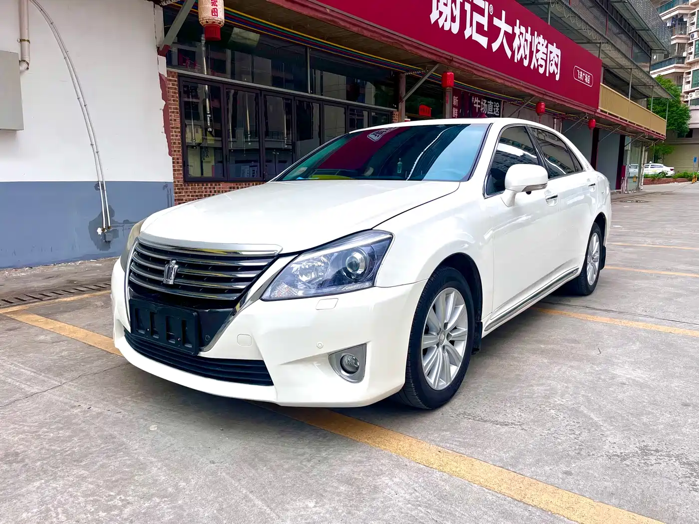 Toyota Crown 2012 2.5L Royal Navigation Edition