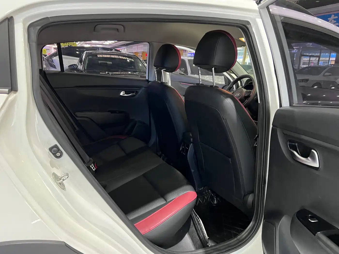 Kia KX CROSS 2017 1.4L AT GLS фото 10