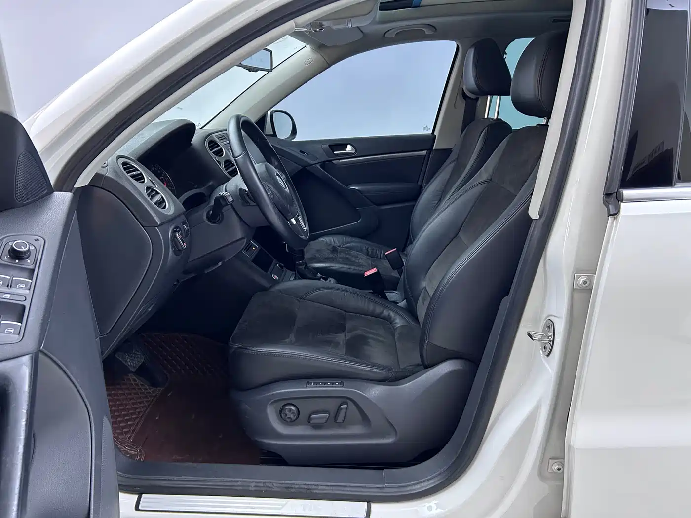 Volkswagen Tiguan 2013 2.0TSI Automatic AWD Flagship Edition фото 8