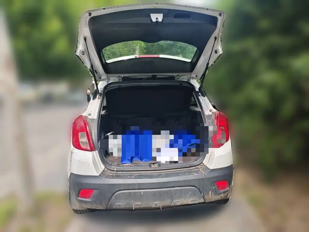 Photo 16 - Buick Encore