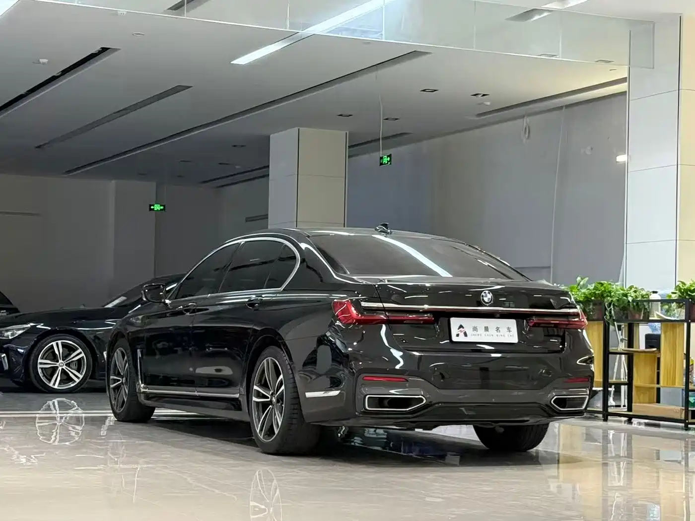 BMW 7 Series 2019 730Li M Sport Package фото 14