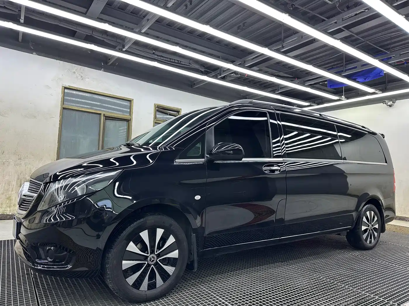 Mercedes-Benz Vito 2021 2.0T Elite 7-Seater фото 14