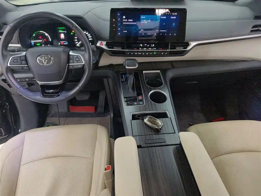 Toyota Sienna 2023 2.5L Hybrid Premium Edition фото 10