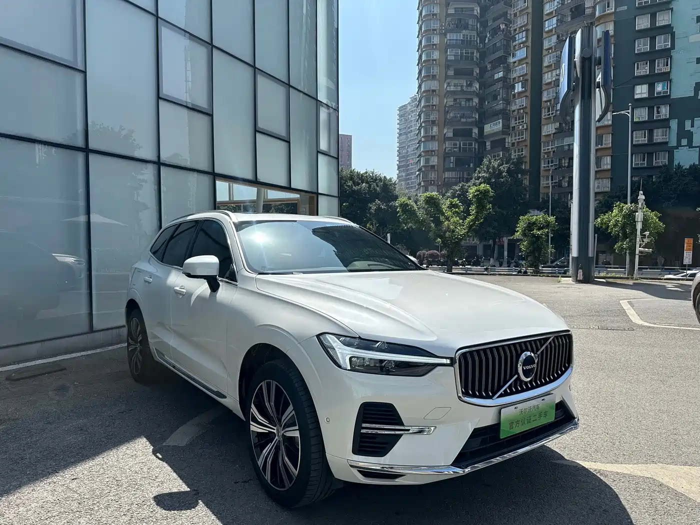 VOLVO XC60 PLUG-IN HYBRID