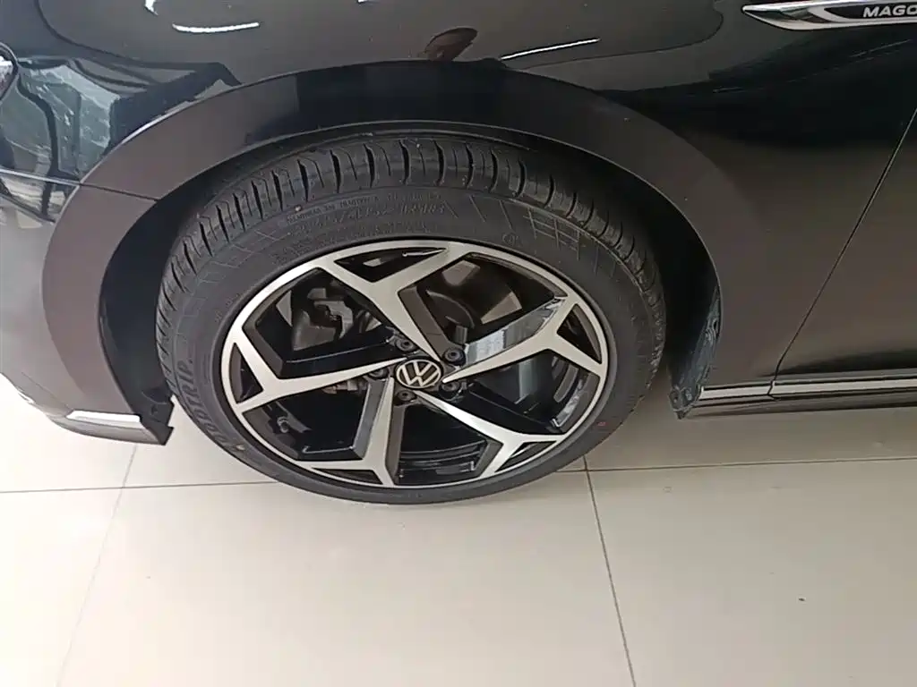 Volkswagen Magotan 2023 Model 2 Million Commemorative Edition 330TSI DSG Luxury фото 23