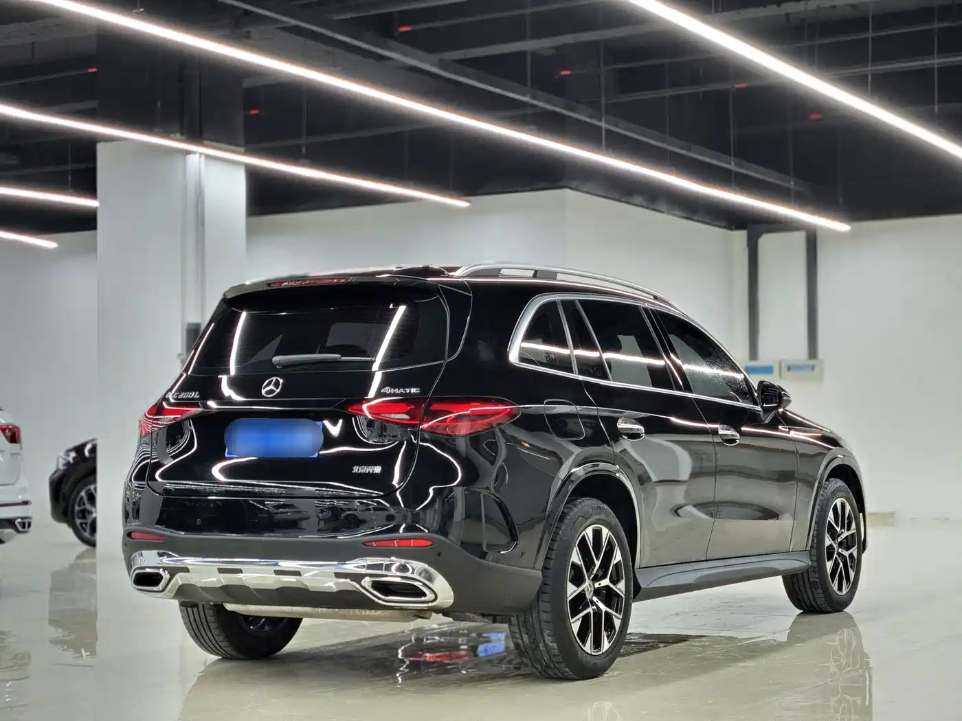 Mercedes-Benz GLC 2023 GLC 260 L 4MATIC Luxury 5-Seater фото 4