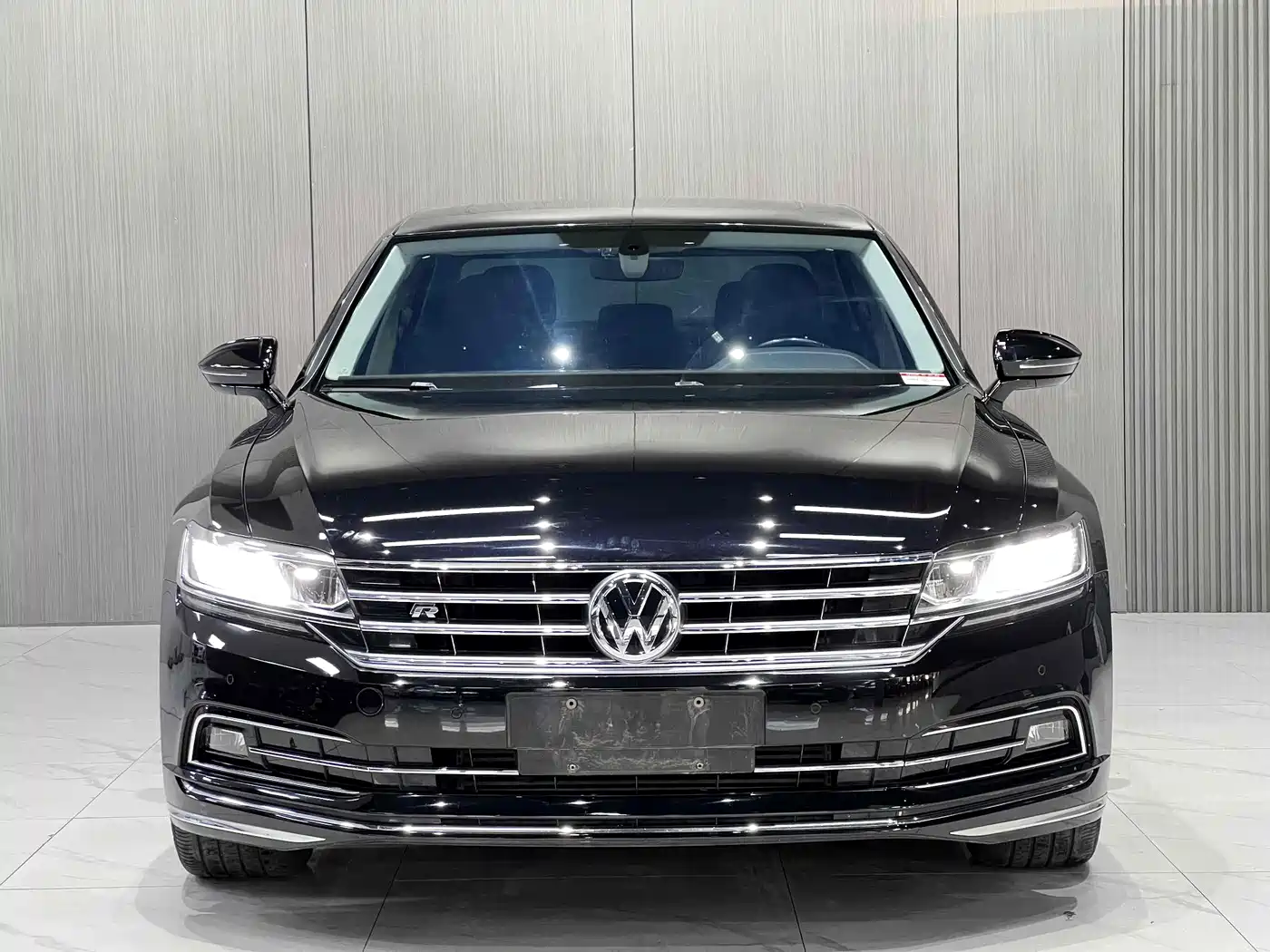 Volkswagen Phideon 2018 Facelift 380TSI FWD Business фото 2