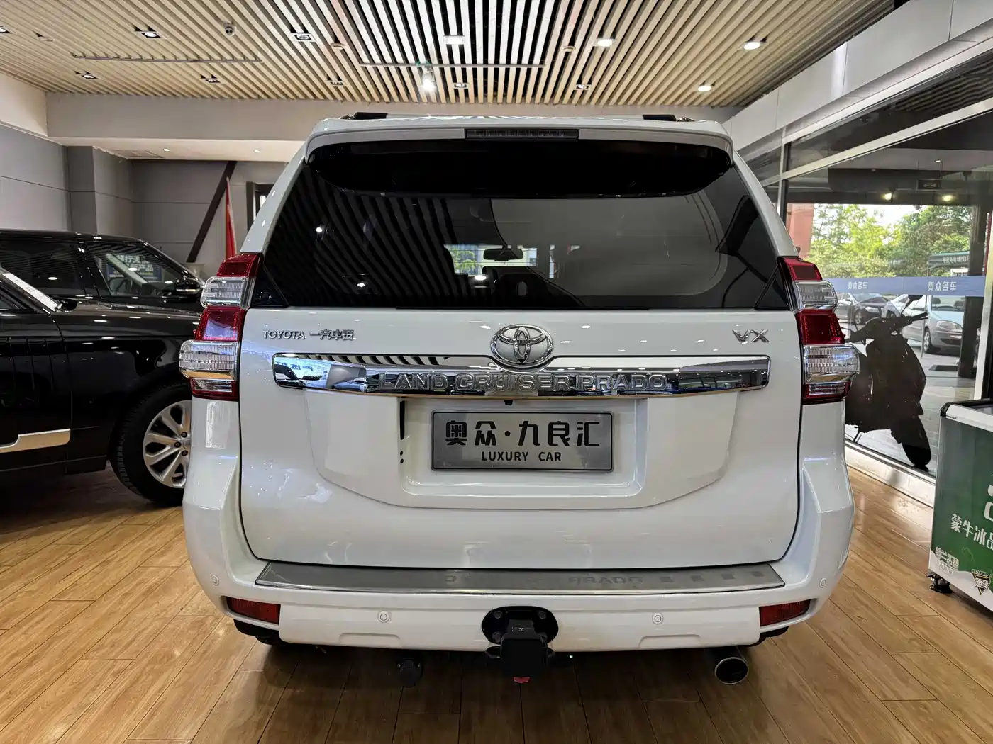 Toyota Prado 2016 3.5L Auto VX NAVI фото 16