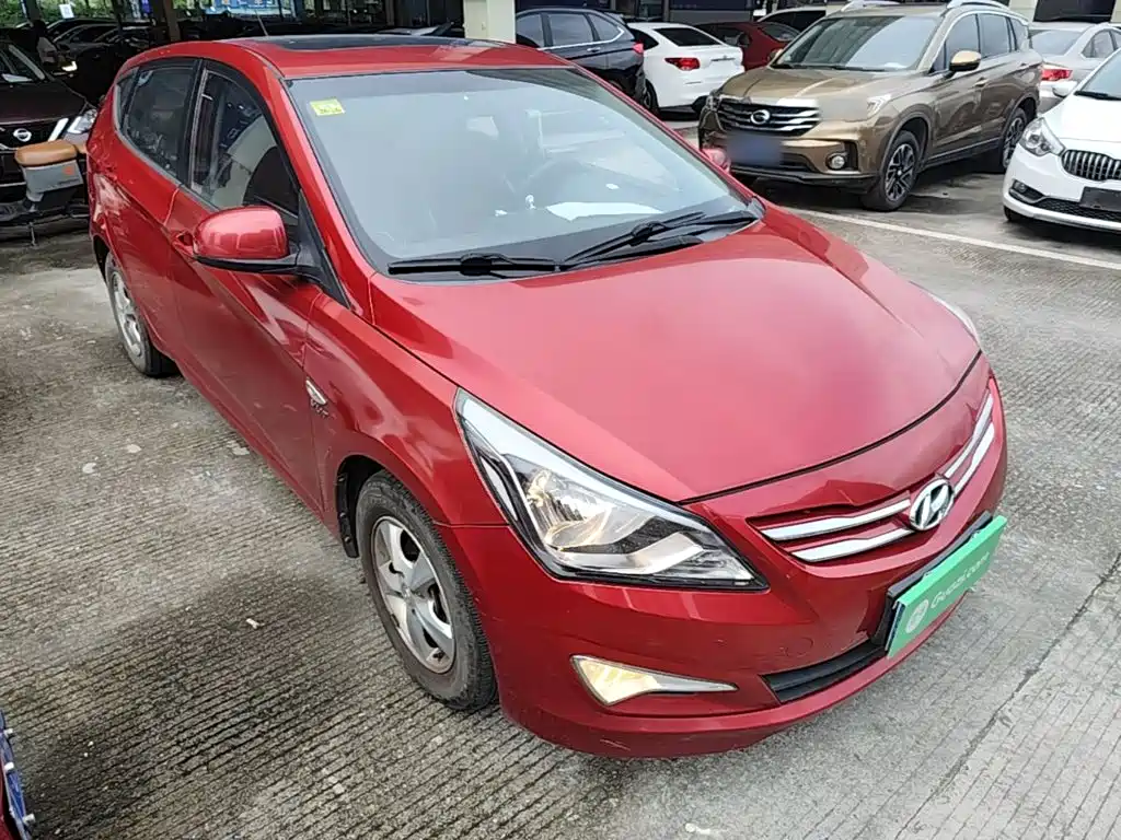Hyundai Reina 2014 2014 Model 1.4L Automatic GLX
