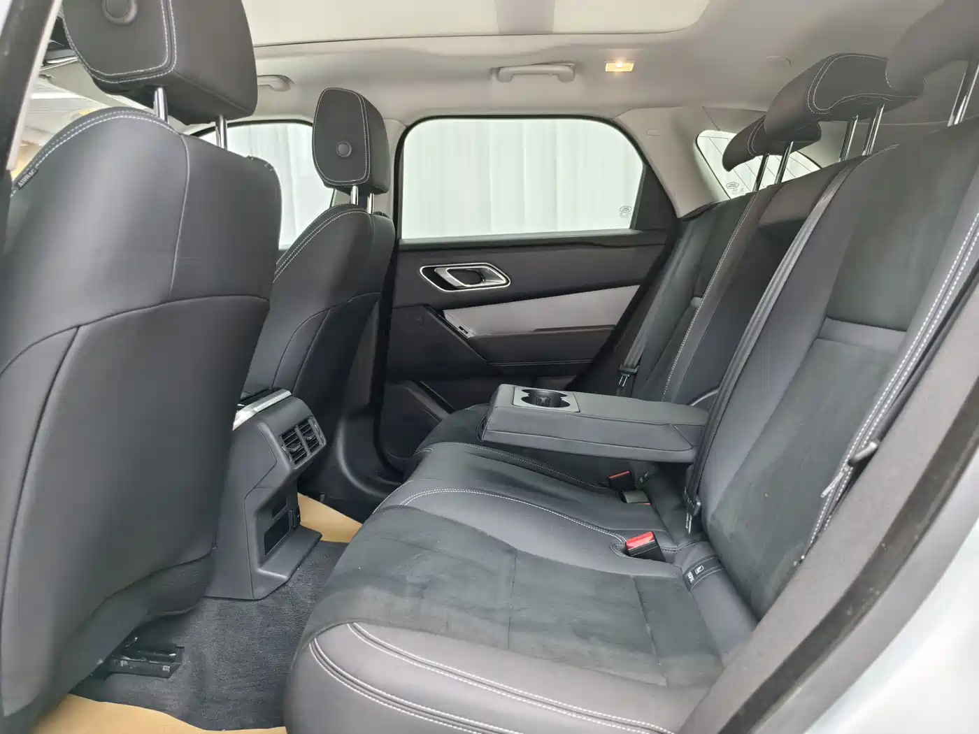 Land Rover Range Rover Velar 2021 P250 фото 6