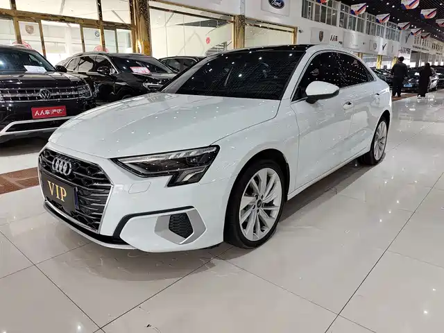 Audi A3 Рестайлинг, A3L Limousine 35 TFSI, Стиль Спорт