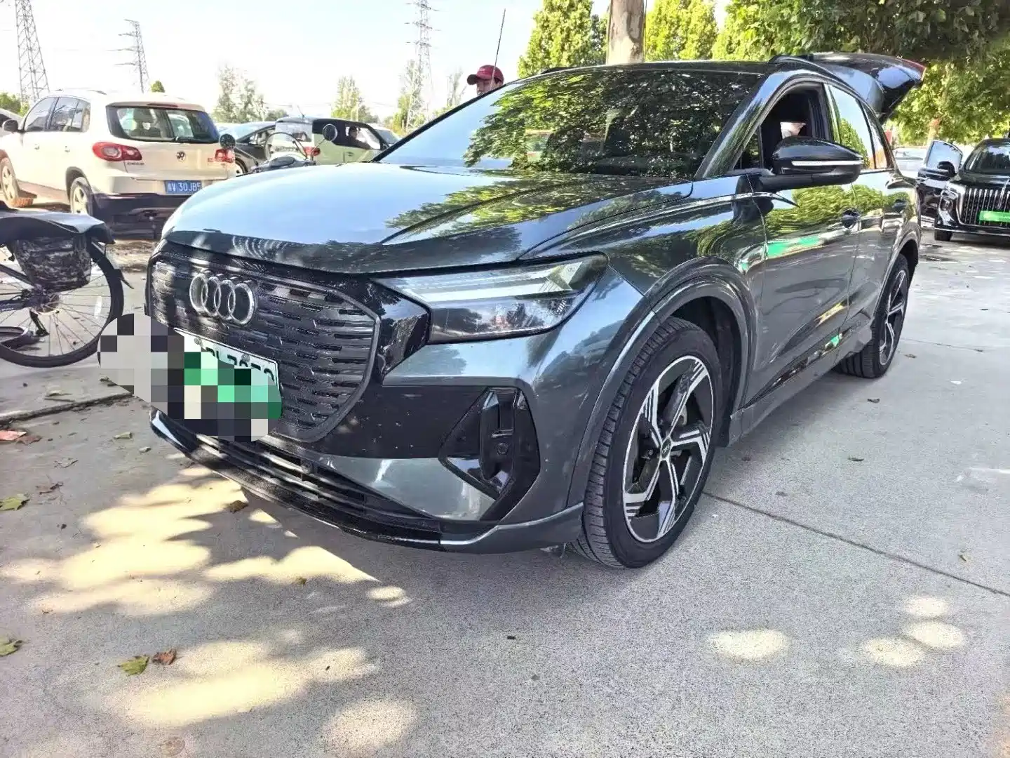 Photo 1 - Audi Q4 e-tron