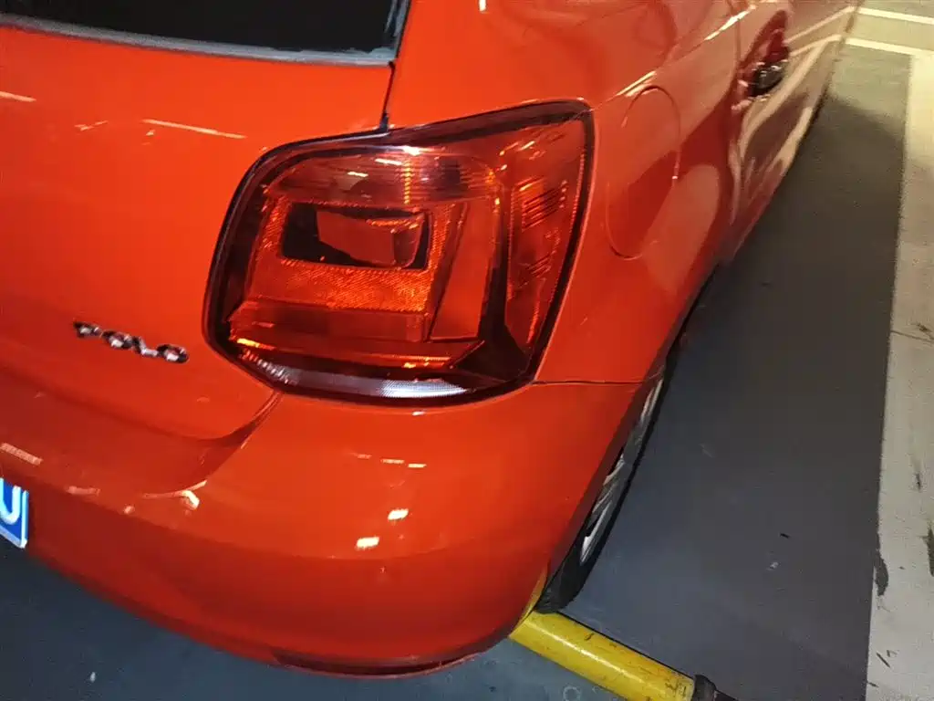 Volkswagen Polo 2016 1.4L Automatic Trend фото 8