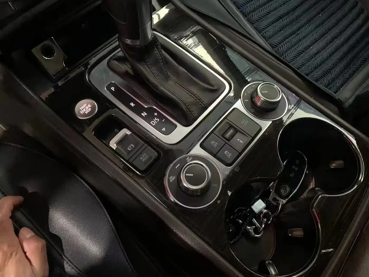 Volkswagen Touareg 2017 3.0TSI Mountain Master Edition фото 5