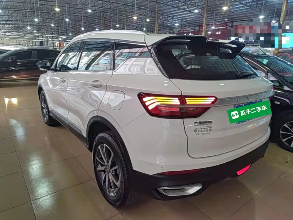 Фото 5 - Geely Coolray