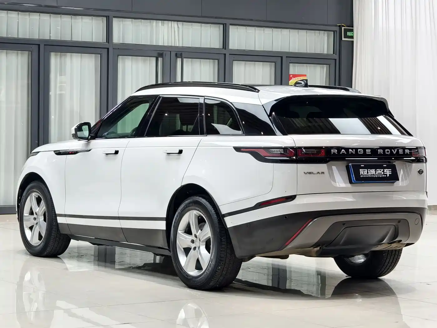 Land Rover Range Rover Velar 2021 P250 фото 13
