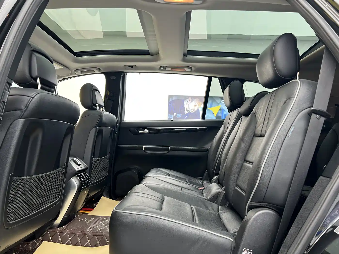 Mercedes-Benz R-Class 2017 R 320 4MATIC Business Collector's Edition фото 4
