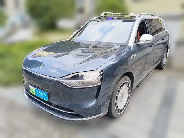 AITO Wenjie AITO M9 2024 Extended Range Ultra 42kWh 6-Seater — фото 1
