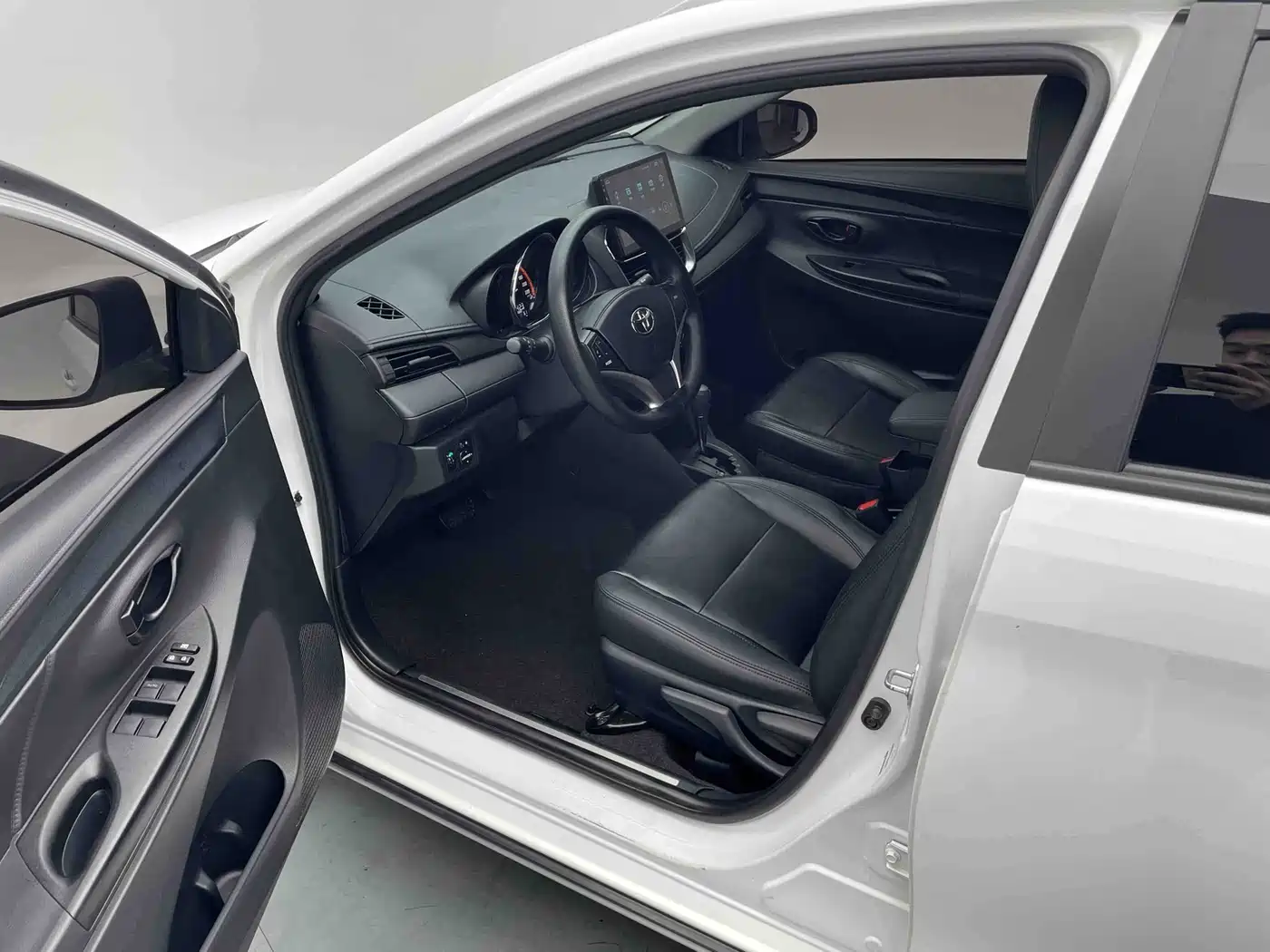 Toyota YARiS L Zhi Xuan 2022 Zhi Xuan X 1.5L CVT Leading PLUS Edition фото 9