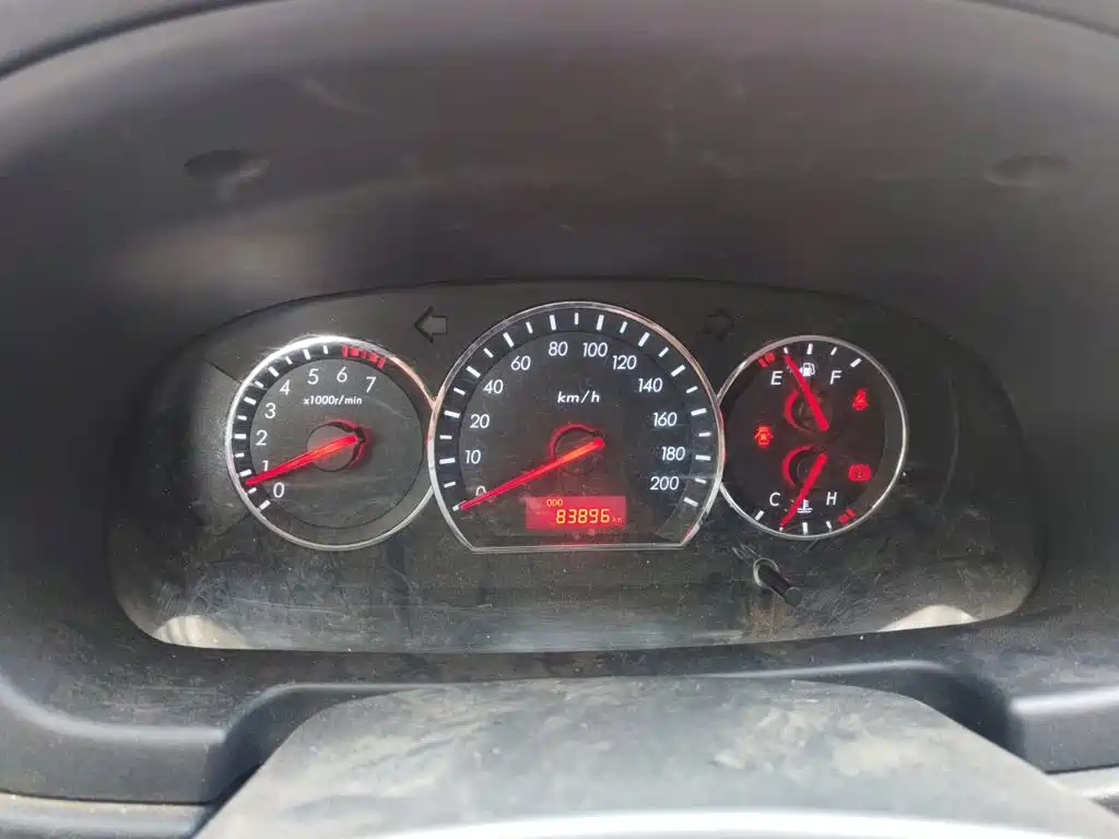 Changan Yuexiang V3 2016 2015 1.4L Manual Happiness Model China IV