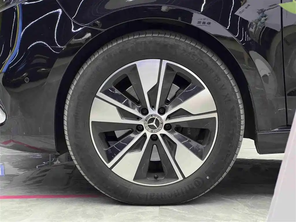 MERCEDES-BENZ V CLASS