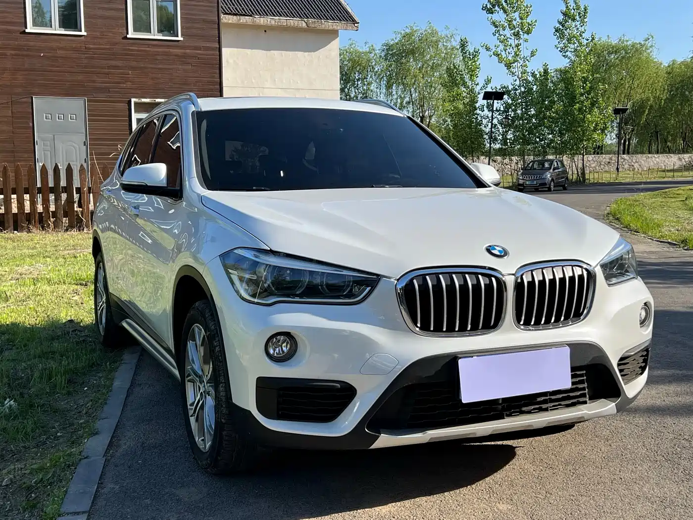 BMW X1 2019 sDrive20Li Leading Model фото 3