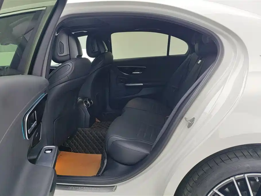 Mercedes-Benz C-Class 2023 Facelift C 200 L Sport Edition фото 11