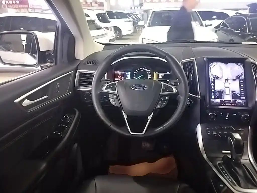 Фото 3 - Ford Edge