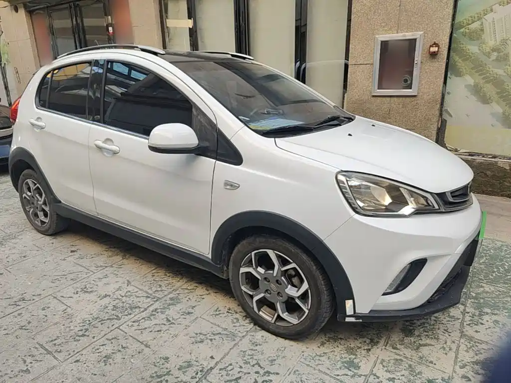 Geely Yuanjing X1 2017 2017 1.3L Auto Fun Edition