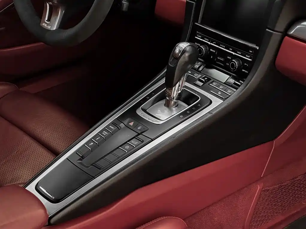 Porsche 911 2015 Carrera 3.4L Style Edition фото 13