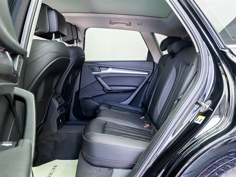 Audi Q5L 2022 40T Luxury Dynamic фото 12