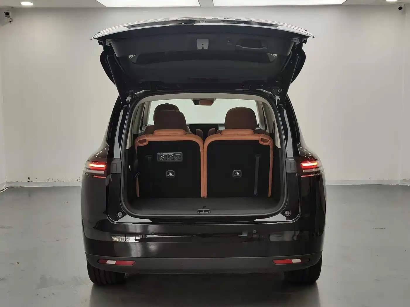 Leapmotor C16 2025 2026 Model Year EV 630 LiDAR Premium Edition 6-Seater