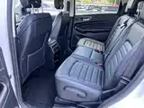 Фото 13 - Ford Edge