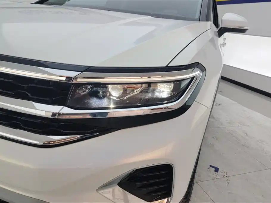 Volkswagen Talagon 2022 380TSI 4WD Luxury Premium Pro Edition 6-seater фото 5