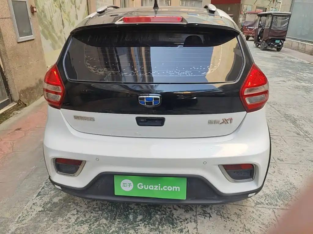 Geely Yuanjing X1 2017 2017 1.3L Auto Fun Edition