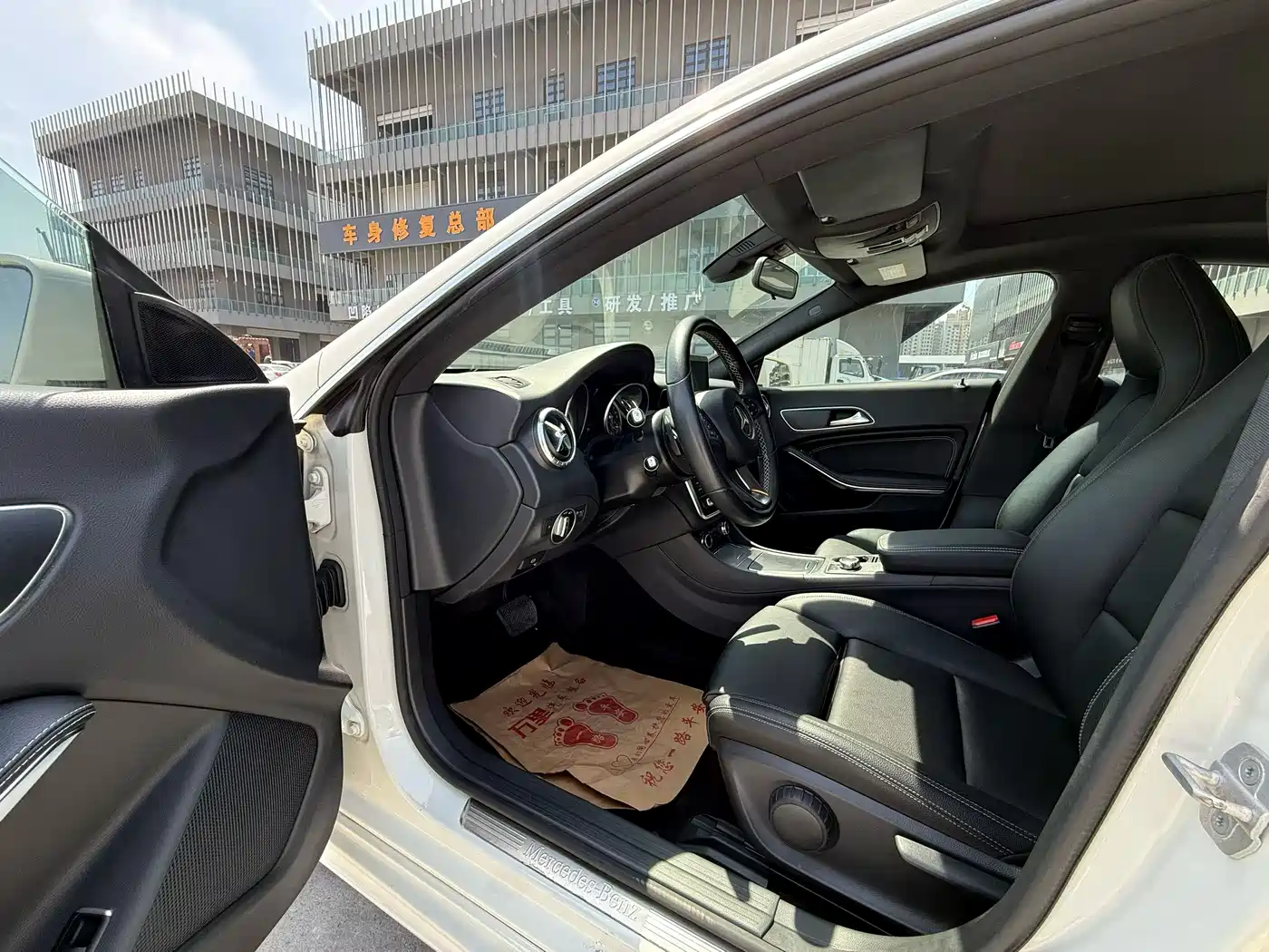 Mercedes-Benz CLA (Import) 2017 CLA 200 Dynamic фото 5