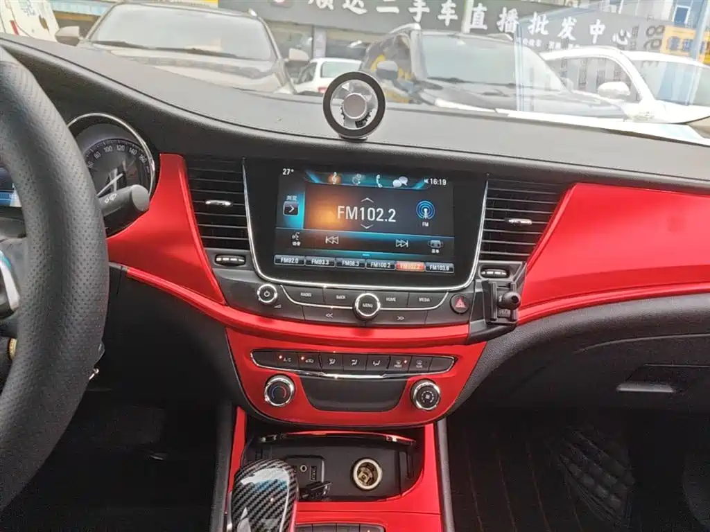 Buick Verano 2018 Sedan 20T Dual Clutch Leading фото 13