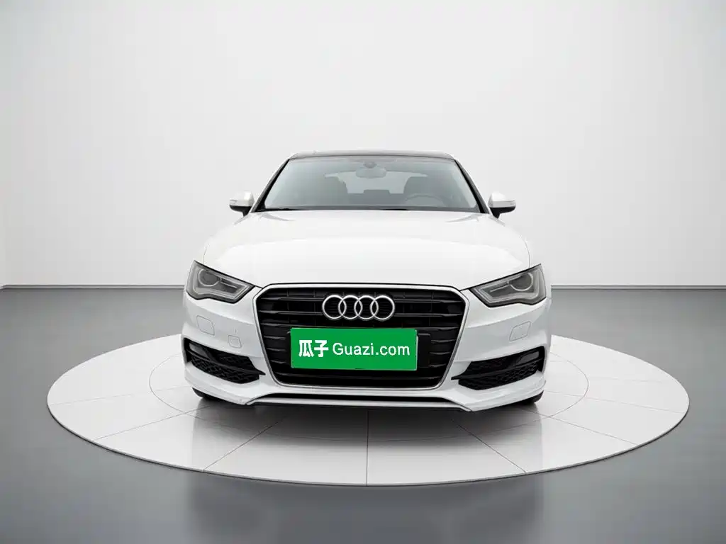Audi A3 (Import) 2015 2014 Limousine 40 TFSI S line Comfort