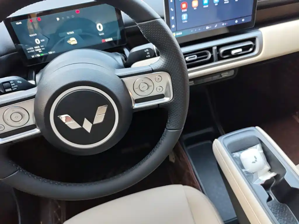Wuling Motors Wuling Binguo PLUS 2025 2024 Model 330km 5-Seater