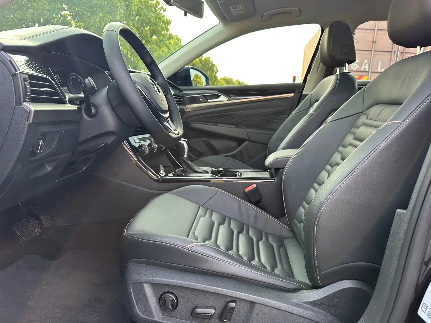 Volkswagen Passat 2019 330TSI Elite Version China VI фото 10