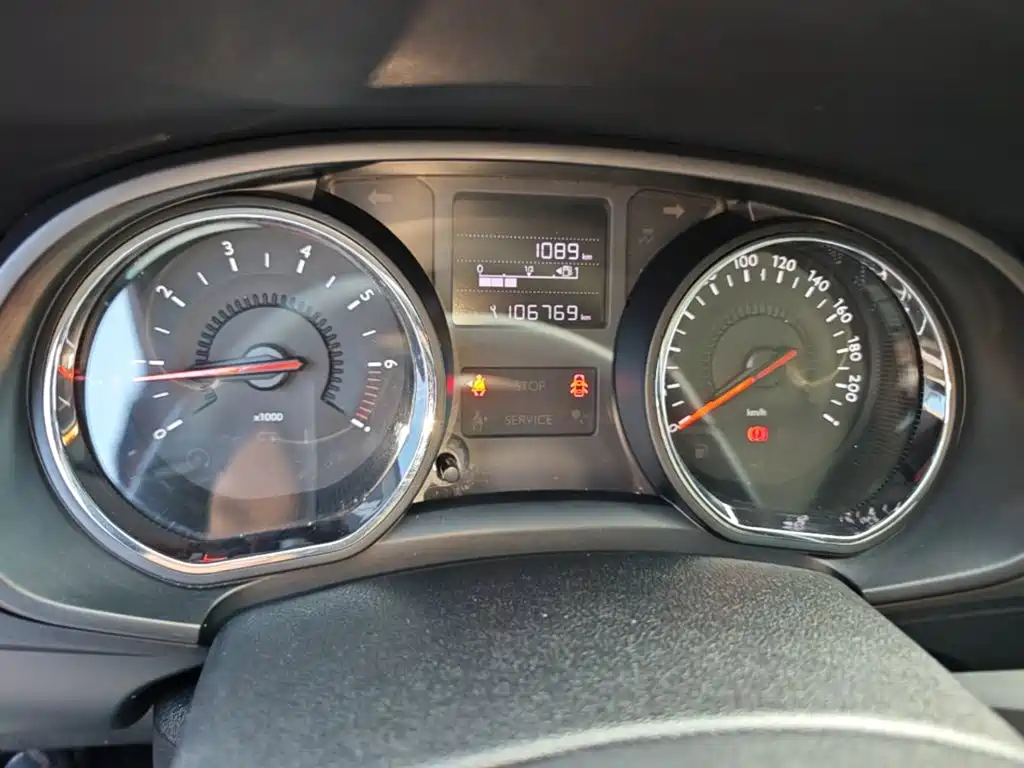 Citroën C3-XR 2016 2015 1.6L Manual Pioneer