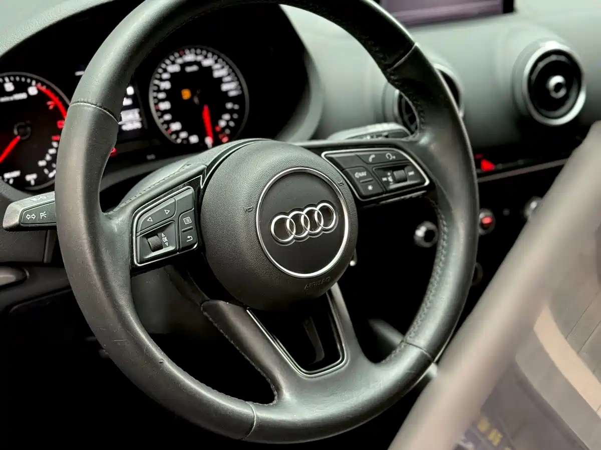 Audi A3 2019 Sportback 35 TFSI Progressive China VI фото 16