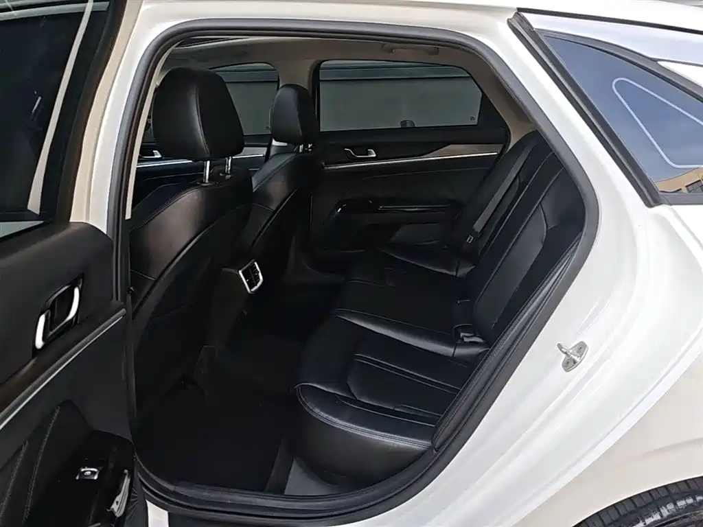 Kia K5 2020 270T CVVD Luxury Tech Version фото 17